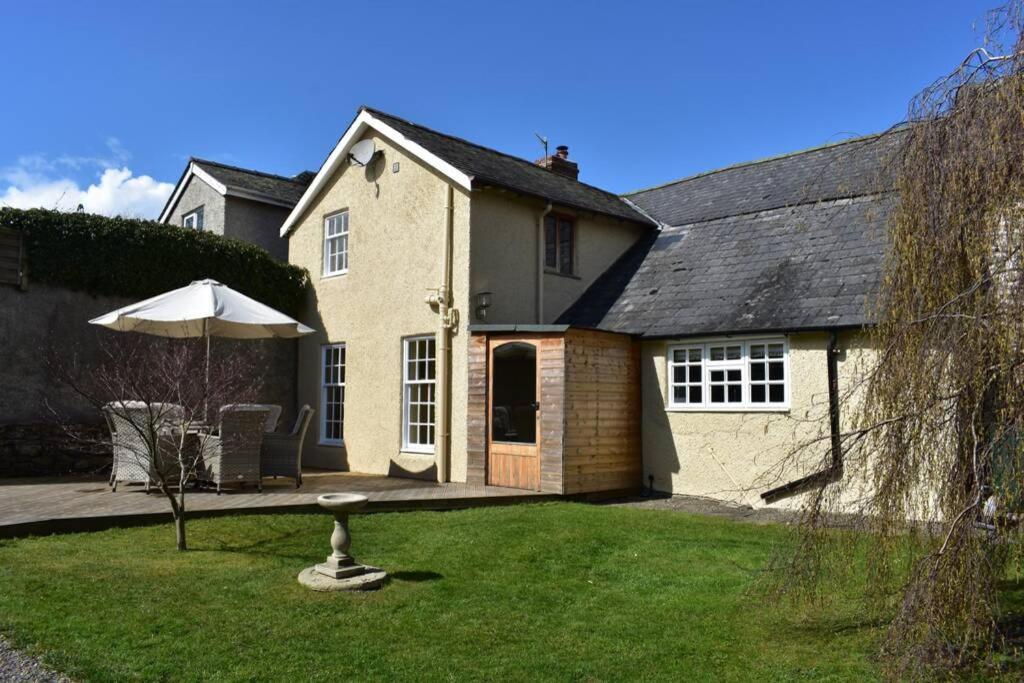 Cross Keys Cottage Holiday Let บิช็อปส์คาสเซิล ภายนอก รูปภาพ